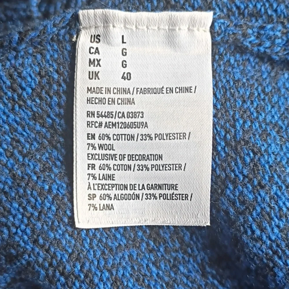 American Eagle Outfitters Men's Heathered Blue Crewneck Sweater